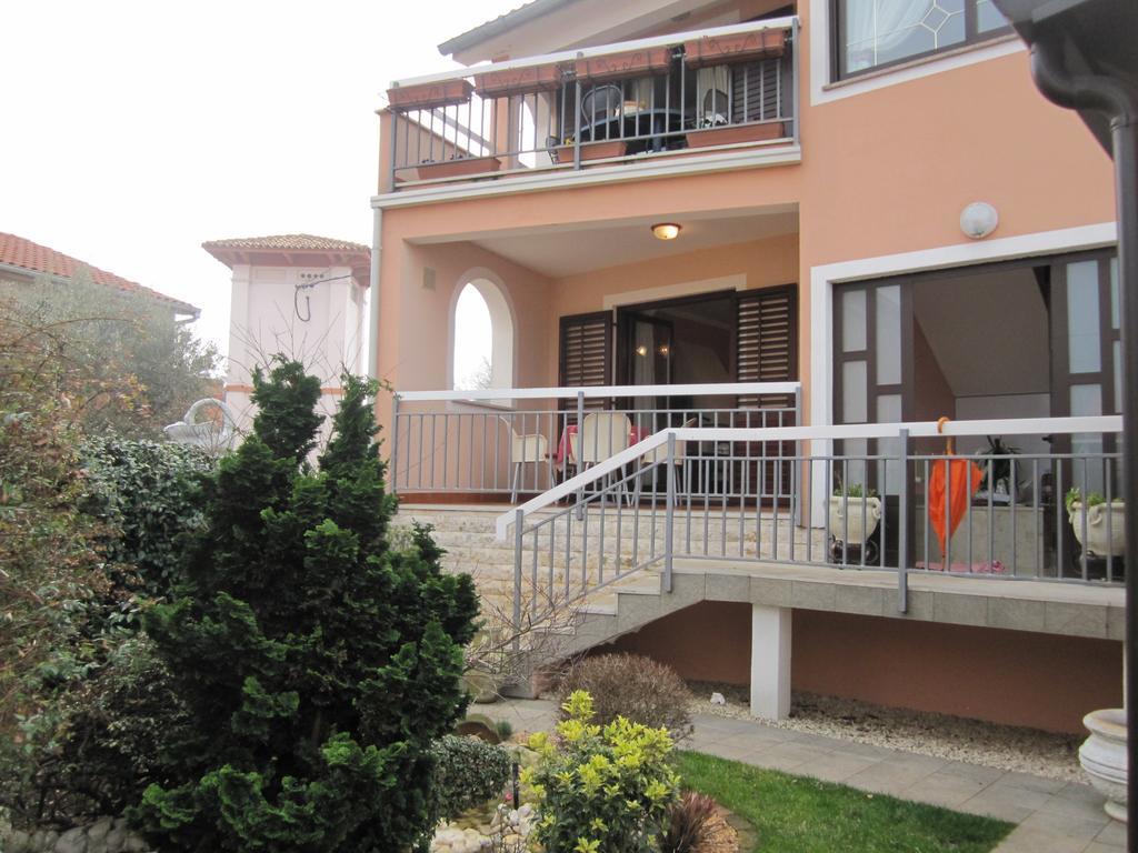 Apartments Mediteraneo Tar-Vabriga Esterno foto