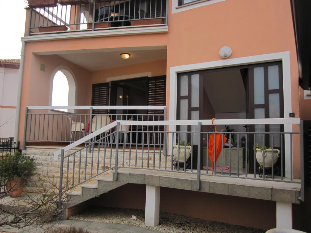 Apartments Mediteraneo Tar-Vabriga Esterno foto
