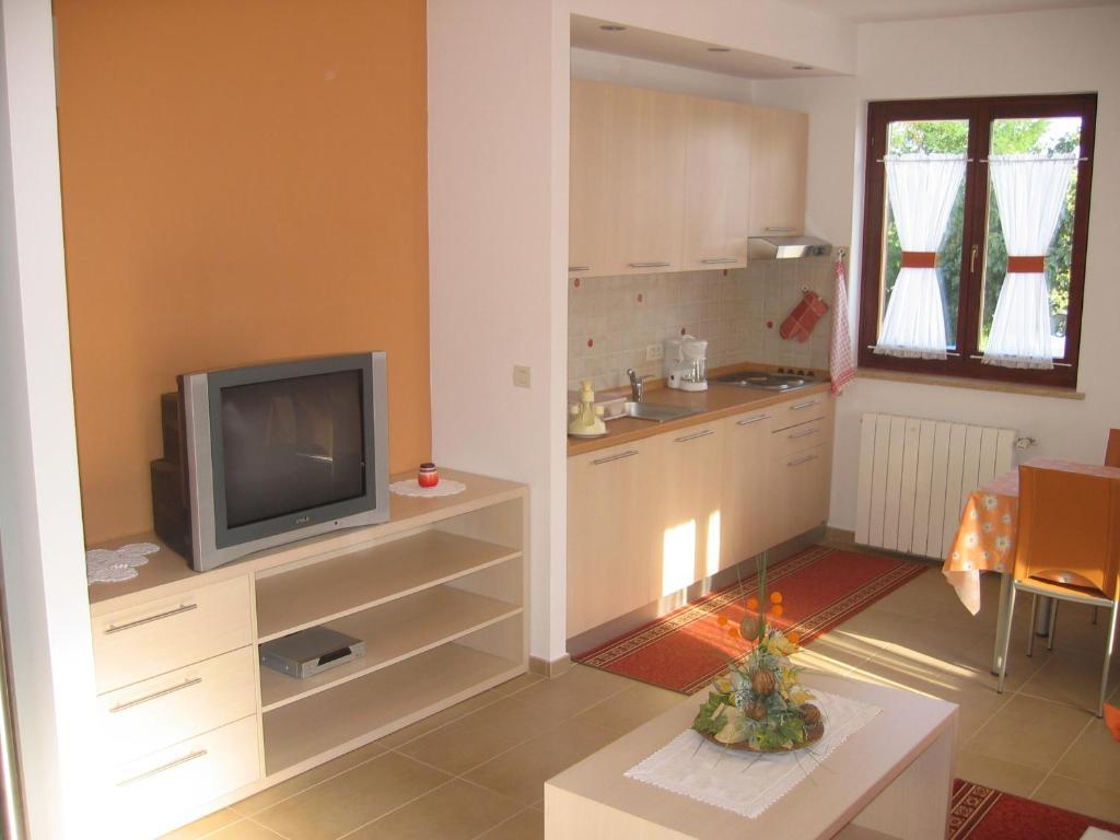 Apartments Mediteraneo Tar-Vabriga Esterno foto